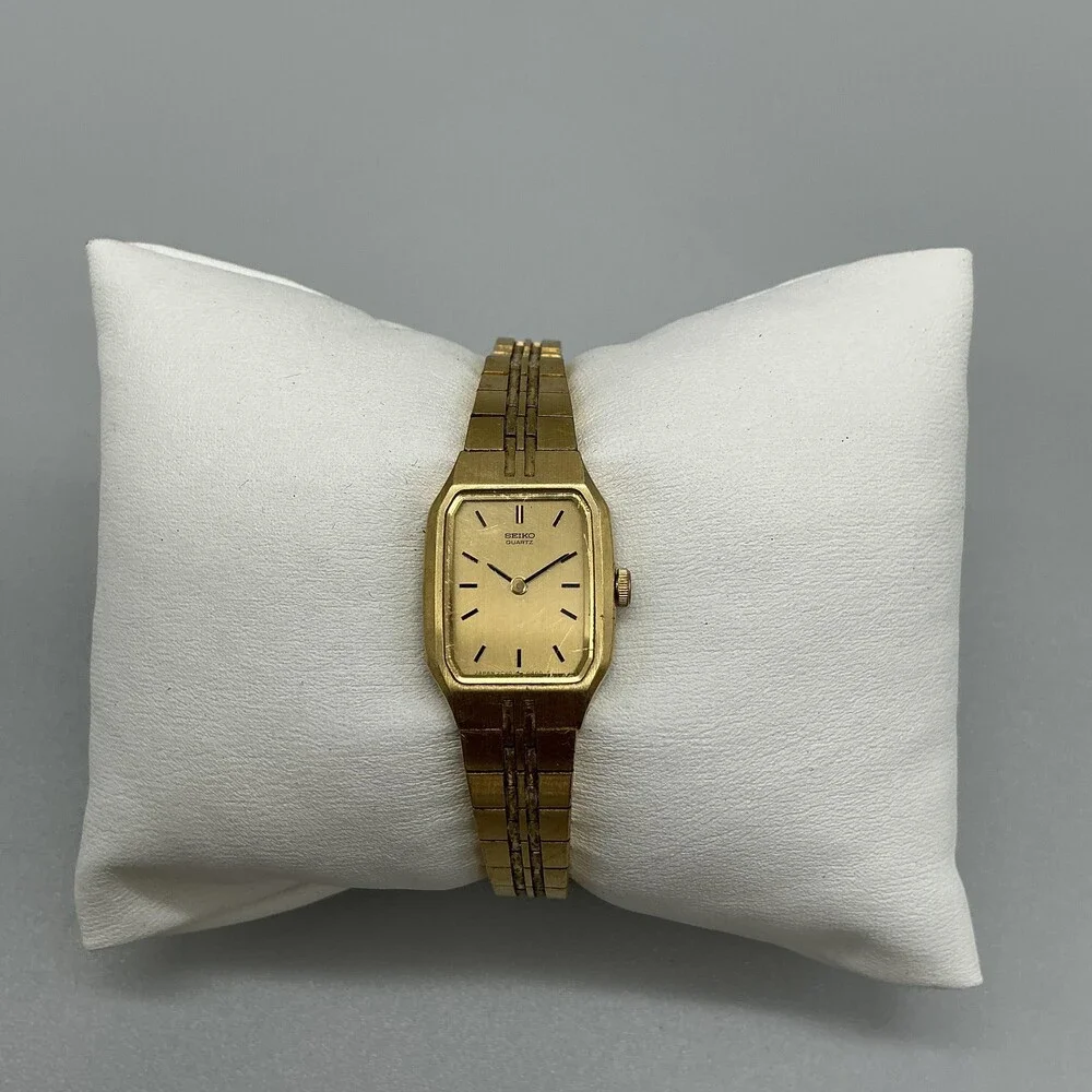 Vintage Seiko Womens Watch 16mm Gold Tone Bracelet 2C20-5209 New Battery 5.75